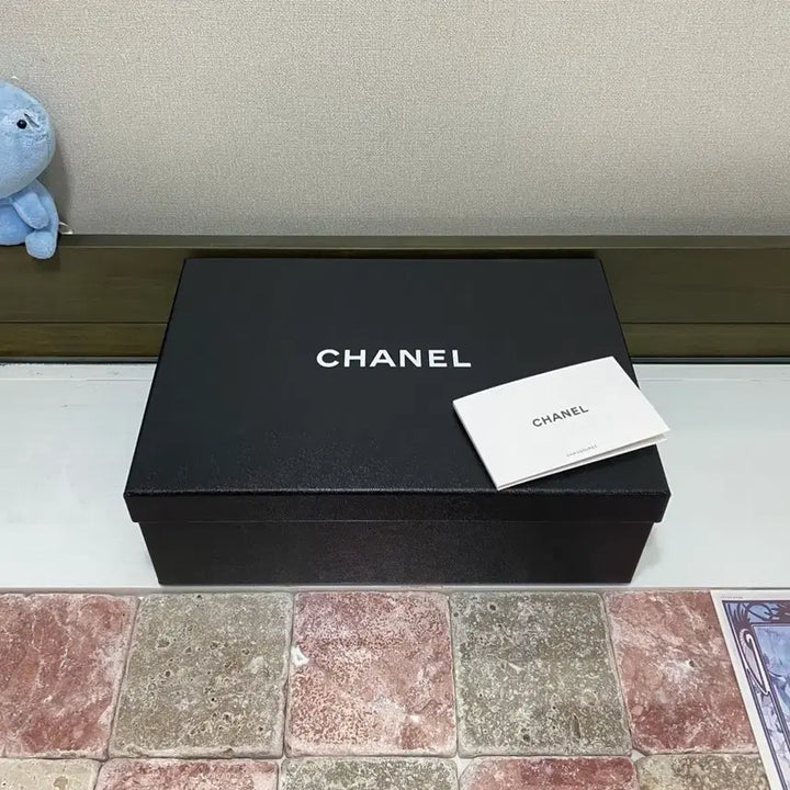 [BUNJANG] Chanel Shoe Box Set / 샤넬 신발박스(30.5x20.5x10) + 속지 + 북렛