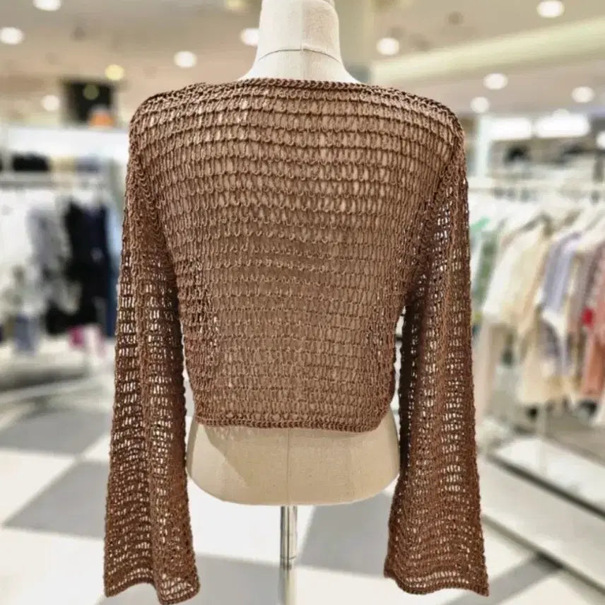 [BUNJANG] Ifne Brown Punching Knit Crop Top / 니트 크롭 긴팔 브라운 펀칭 탑