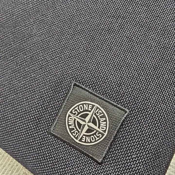 [BUNJANG] Stone Island Reflective Clutch / 스톤아일랜드 리플렉티브 클러치