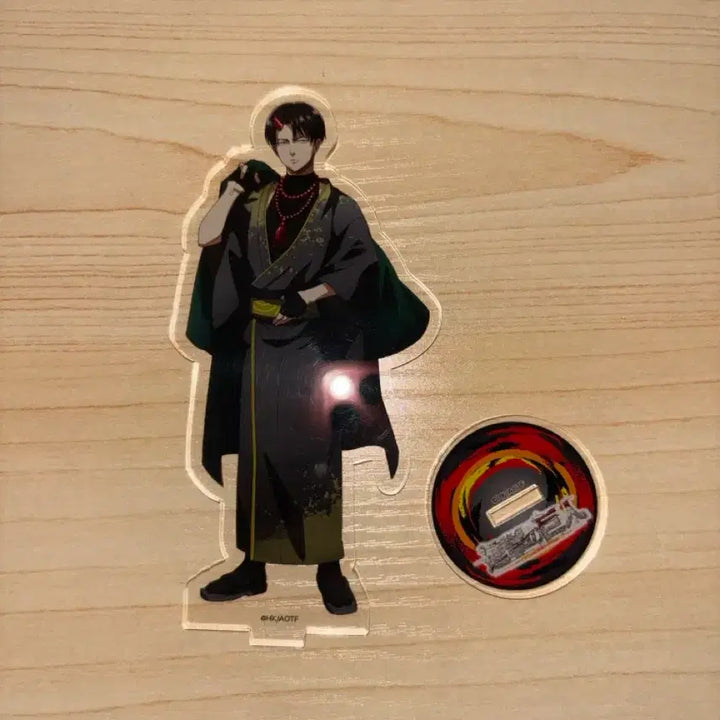 [BUNJANG] Attack on Titan Levi Acrylic Stand / 급처/ 진격의 거인/ 리바이 ( 덤 많이 드릴게여ㅠ 가져가세료)