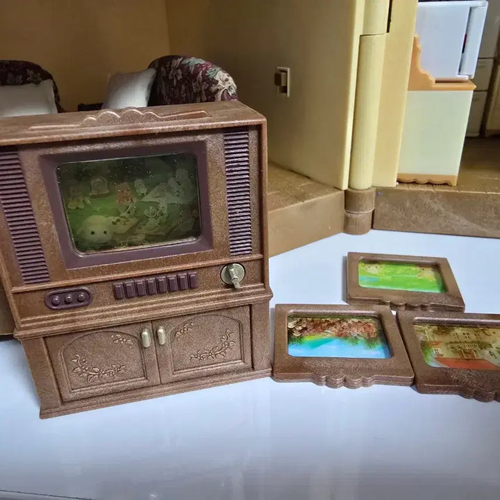 [BUNJANG] Sylvanian Families Old Sofa, TV, Telephone / 실바니안 올드 쇼파 ,티비,전화기