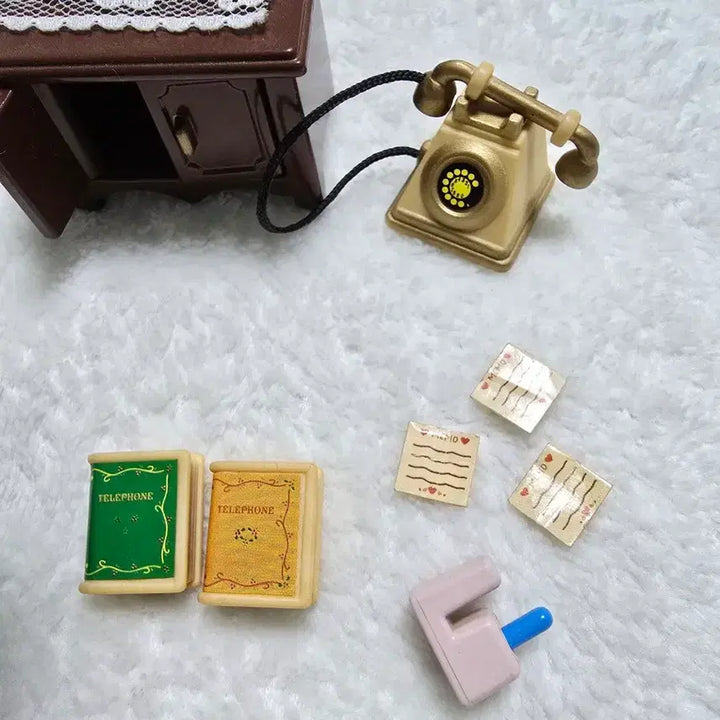 [BUNJANG] Sylvanian Families Old Sofa, TV, Telephone / 실바니안 올드 쇼파 ,티비,전화기