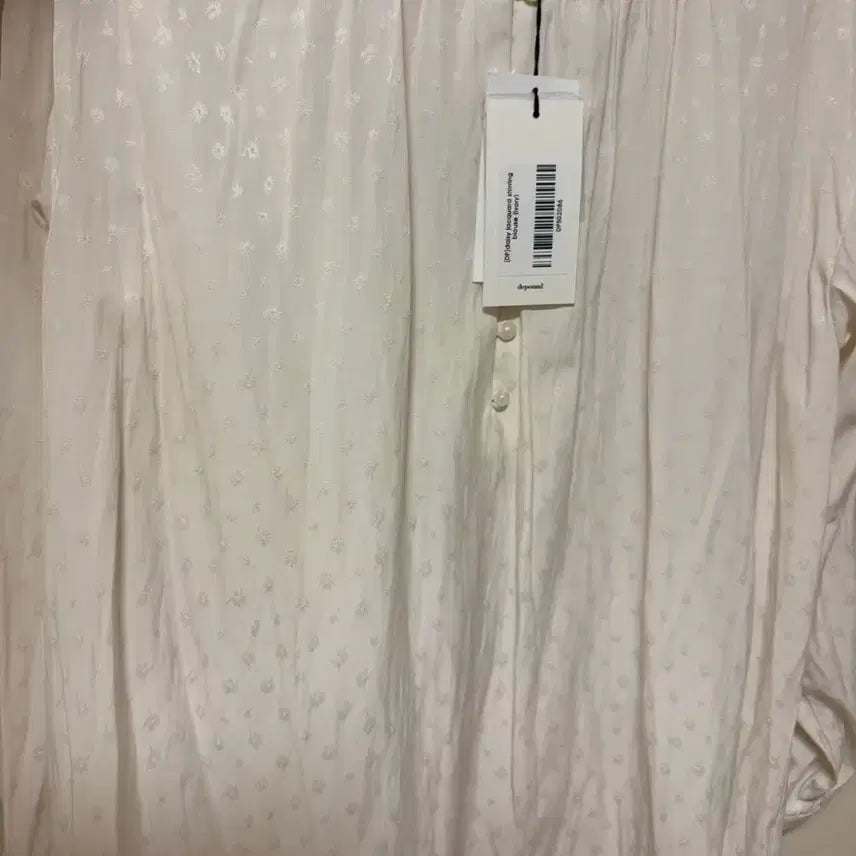 [BUNJANG] Depound Daisy Jacquard Blouse / 드파운드 데이지 자카드 블라우스 새상품