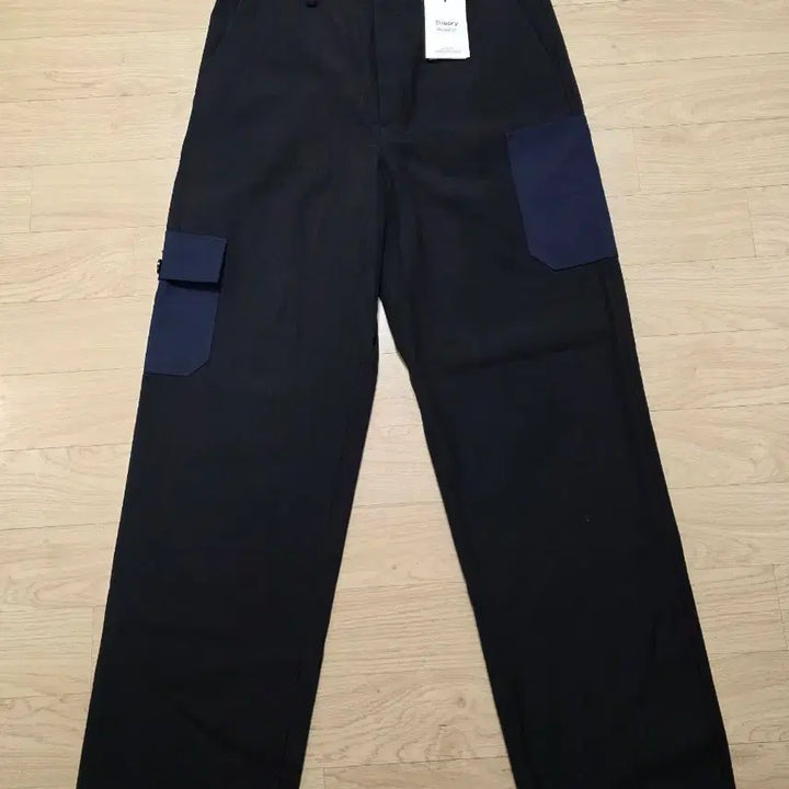 [BUNJANG] Theory Gabardine Relaxed Cargo Pants - Black / 띠어리  개버딘 릴랙스드  카고 팬츠 32 블랙 정가 44만원