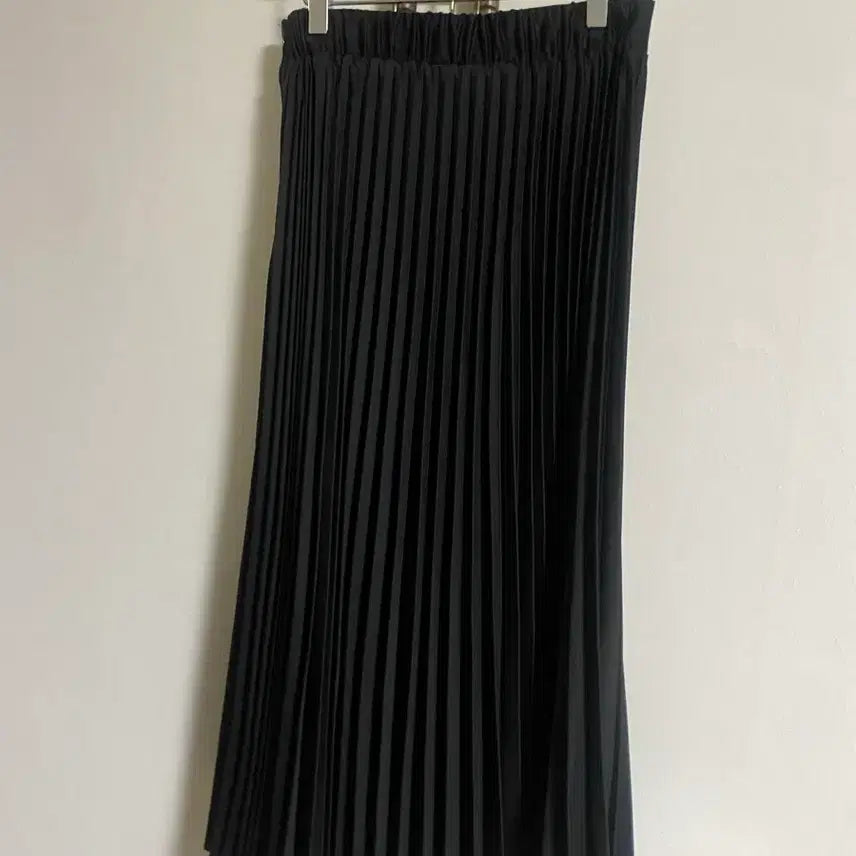 [BUNJANG] Black Pleated Long Skirt / 블랙 플리츠 스커트 55-66