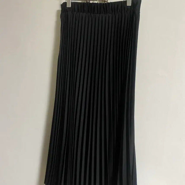 [BUNJANG] Black Pleated Long Skirt / 블랙 플리츠 스커트 55-66