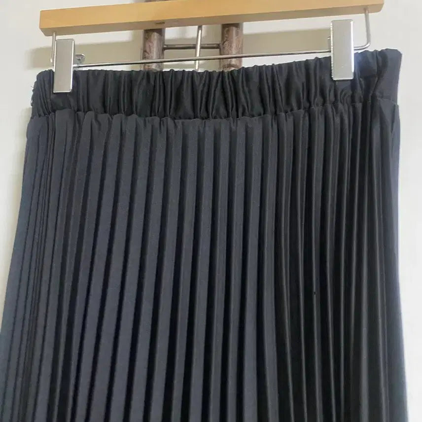 [BUNJANG] Black Pleated Long Skirt / 블랙 플리츠 스커트 55-66