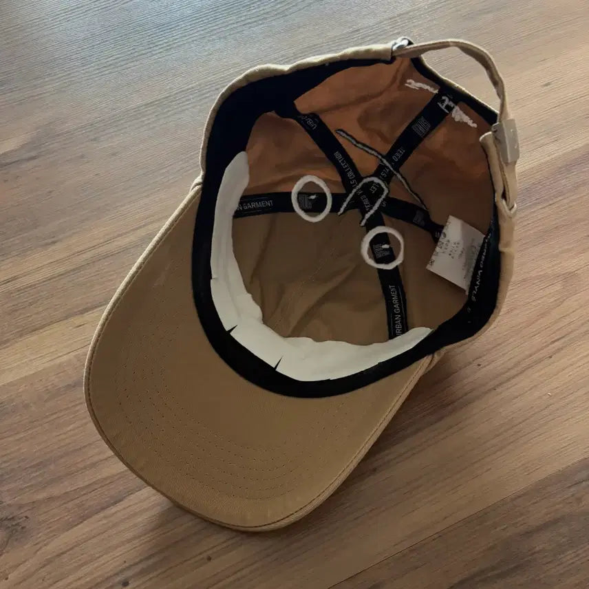 [BUNJANG] Stereo Vinyls Beige Ball Cap / 장줄리앙 X 스테레오 바이널즈 콜라보 베이지 볼캡 모자