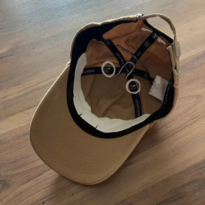 [BUNJANG] Stereo Vinyls Beige Ball Cap / 장줄리앙 X 스테레오 바이널즈 콜라보 베이지 볼캡 모자