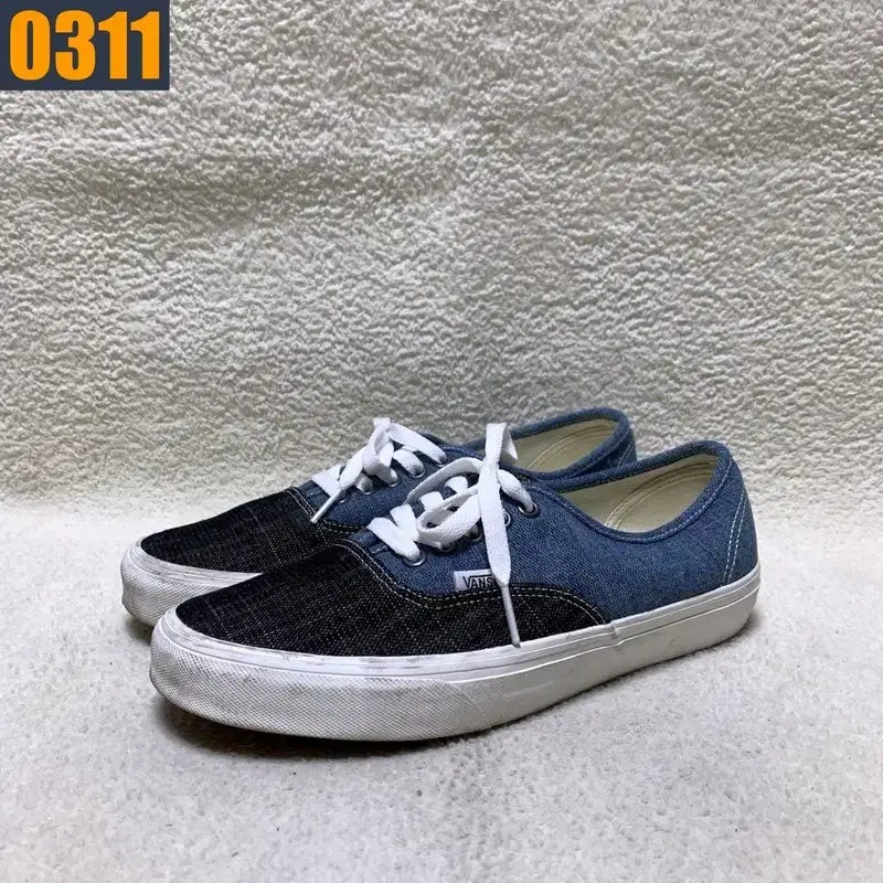 [BUNJANG] Vans Authentic Sneakers / 260 반스 어센틱 스니커즈