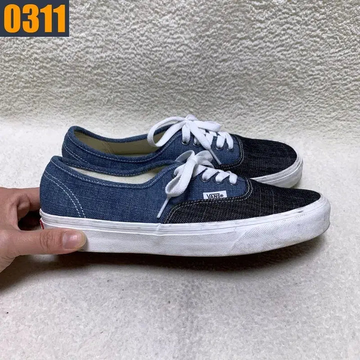 [BUNJANG] Vans Authentic Sneakers / 260 반스 어센틱 스니커즈