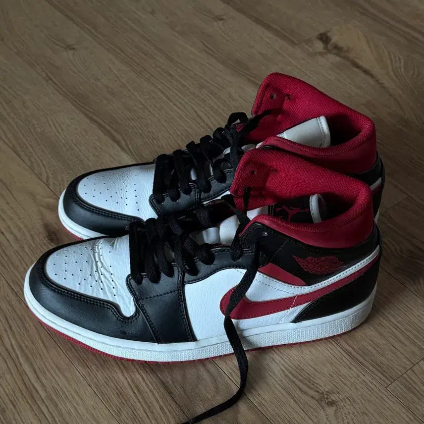 [BUNJANG] Nike Jordan 1 Mid Gym Red Black White 275 Sneakers / 조던 1 미드 짐레드 블랙 화이트 275