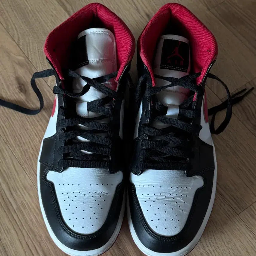 [BUNJANG] Nike Jordan 1 Mid Gym Red Black White 275 Sneakers / 조던 1 미드 짐레드 블랙 화이트 275
