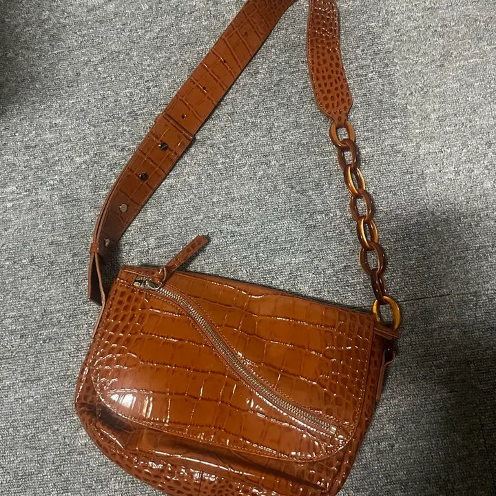 [BUNJANG] Matinkim Hollywood Bag Brown Shoulder Bag / 마뗑킴 할리우드백 브라운