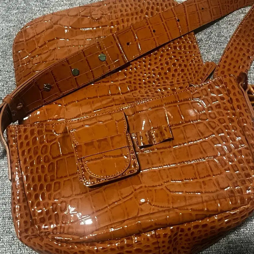 [BUNJANG] Matinkim Hollywood Bag Brown Shoulder Bag / 마뗑킴 할리우드백 브라운