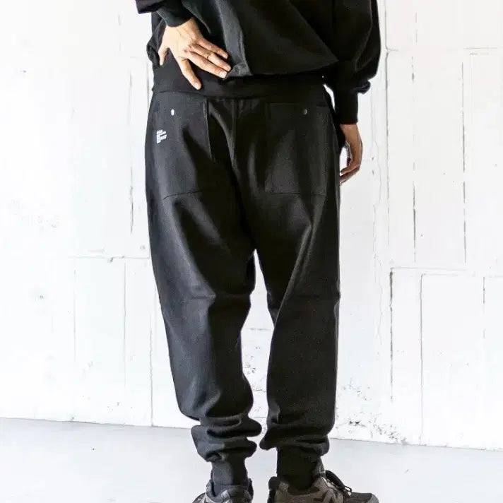 [BUNJANG] FreshService Light Oz Jogger Pants / 프레쉬서비스 라이트 오즈 조거팬츠