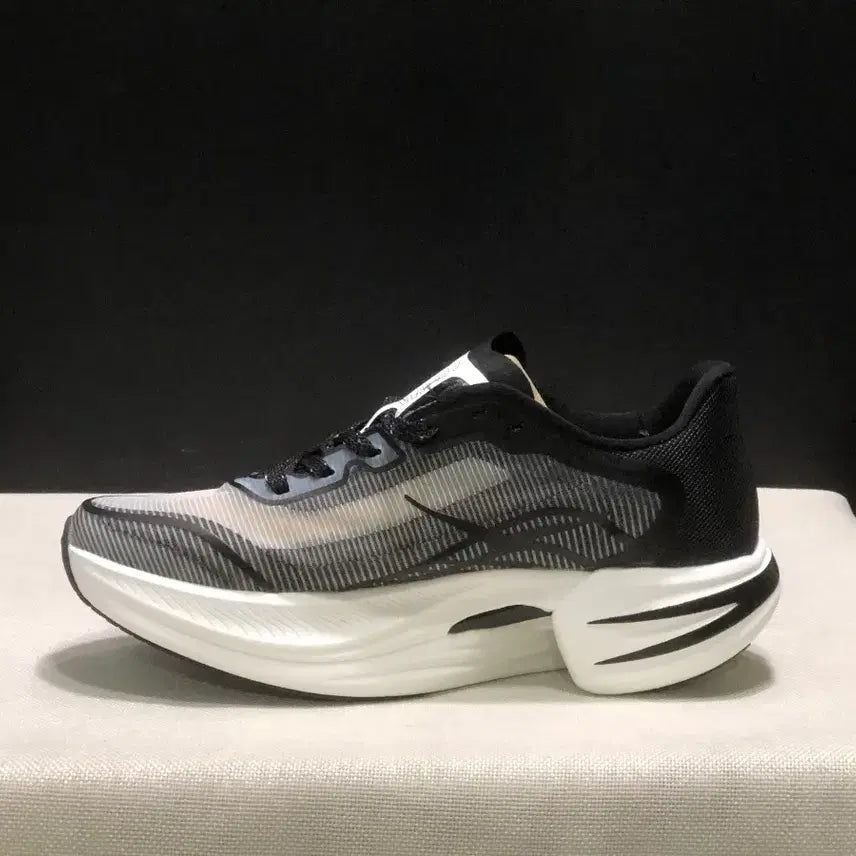 [BUNJANG] Hoka Cielo X1 Racing Shoes / 호카 시엘로 X1 레이싱화