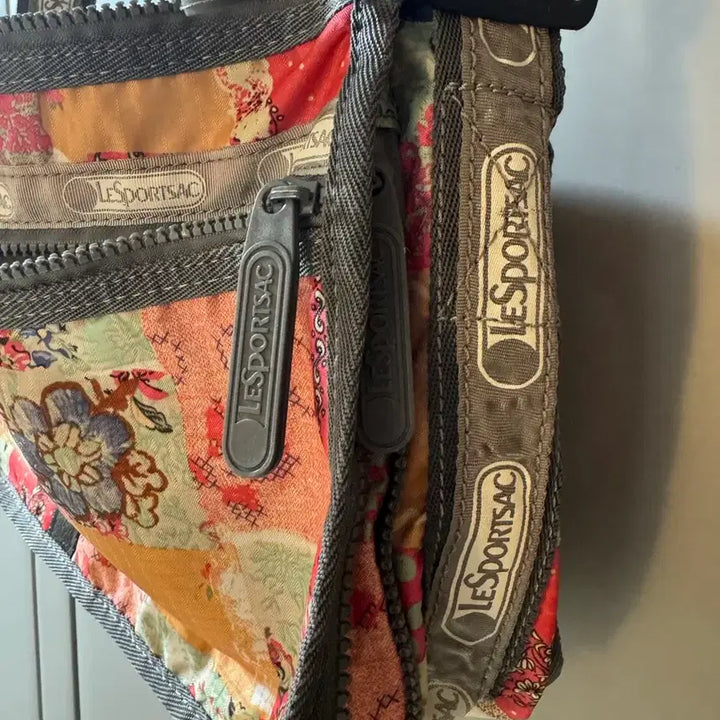 [BUNJANG] LeSportsac Big Logo Expandable Zipper Tote Bag / 레스포삭 LeSportsac 빅로고 빅지퍼 (확장가능)