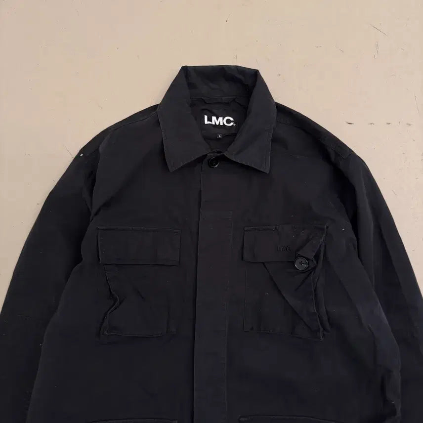 [SOLD OUT] LMC 프린팅 멀티포켓 셔츠