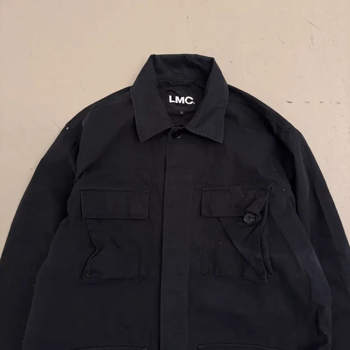 [SOLD OUT] LMC 프린팅 멀티포켓 셔츠