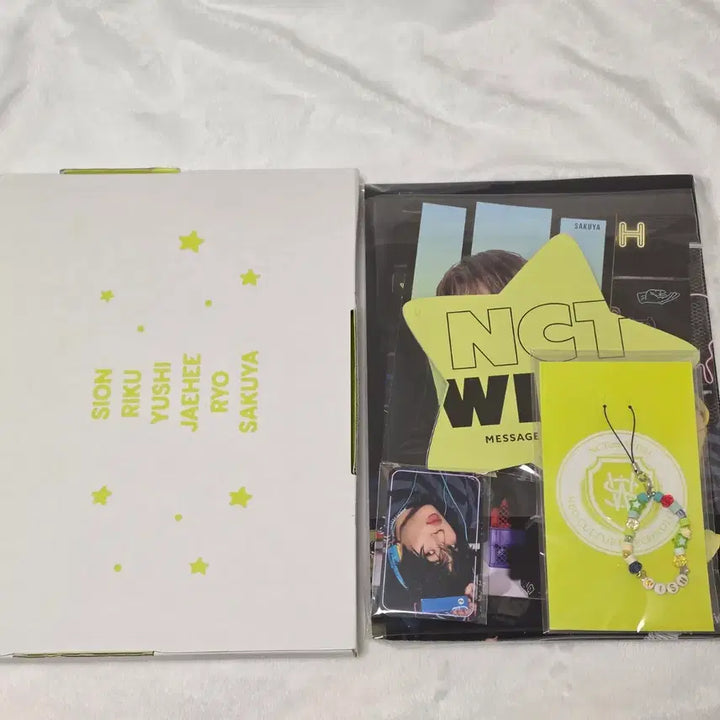 [BUNJANG] NCT WISH Riku Japan FC Special Kit + Beads Strap / 미개봉) 엔시티위시 일본 FC 스페셜 키트+비즈스트랩 (리쿠)