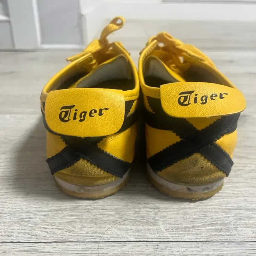 [BUNJANG] Onitsuka Tiger Mexico 66 Yellow Black Sneakers / 오니츠카 타이거 멕시코 66 옐로우 블랙