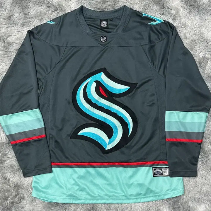 [SOLD OUT] NHL 시애틀 크라켄 하키 져지 L