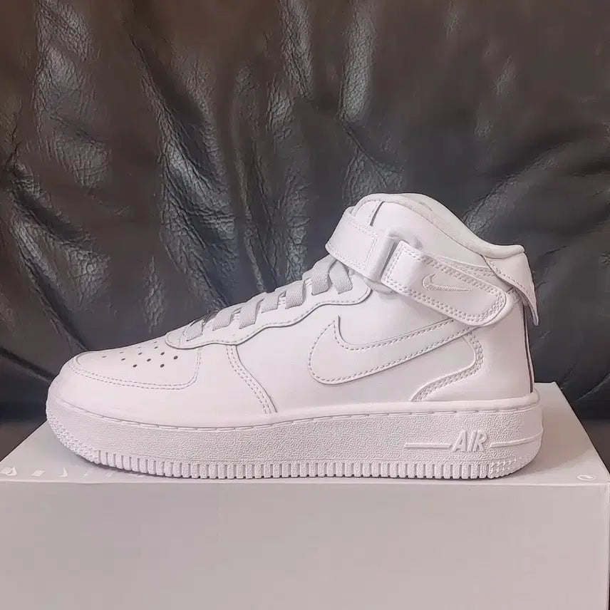 [BUNJANG] Nike Air Force 1 Mid White Sneakers / 새상품)나이키 230 에어포스1 미드 화이트 이지온 IH4228 100