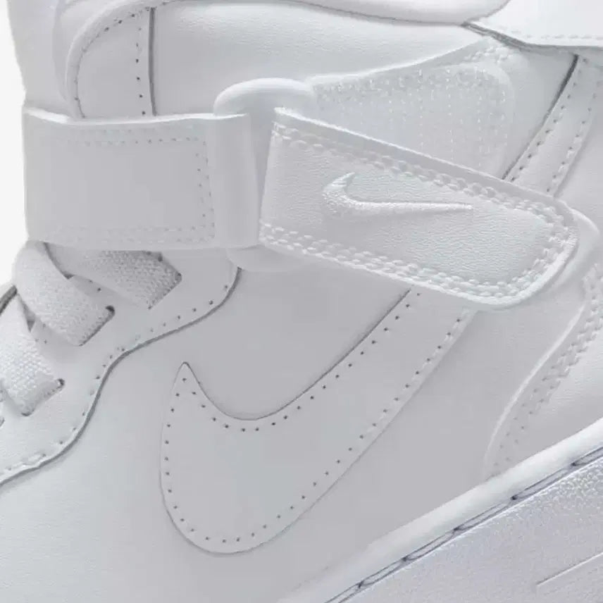 [BUNJANG] Nike Air Force 1 Mid White Sneakers / 새상품)나이키 230 에어포스1 미드 화이트 이지온 IH4228 100