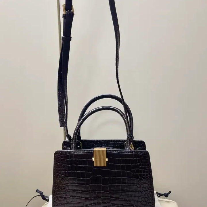 [BUNJANG] Couronne Moka Brown Croc Embossed Leather Tote Bag / 쿠론 모카브라운 크로커 엠보 소가죽 토트백 숄더백 크로스백