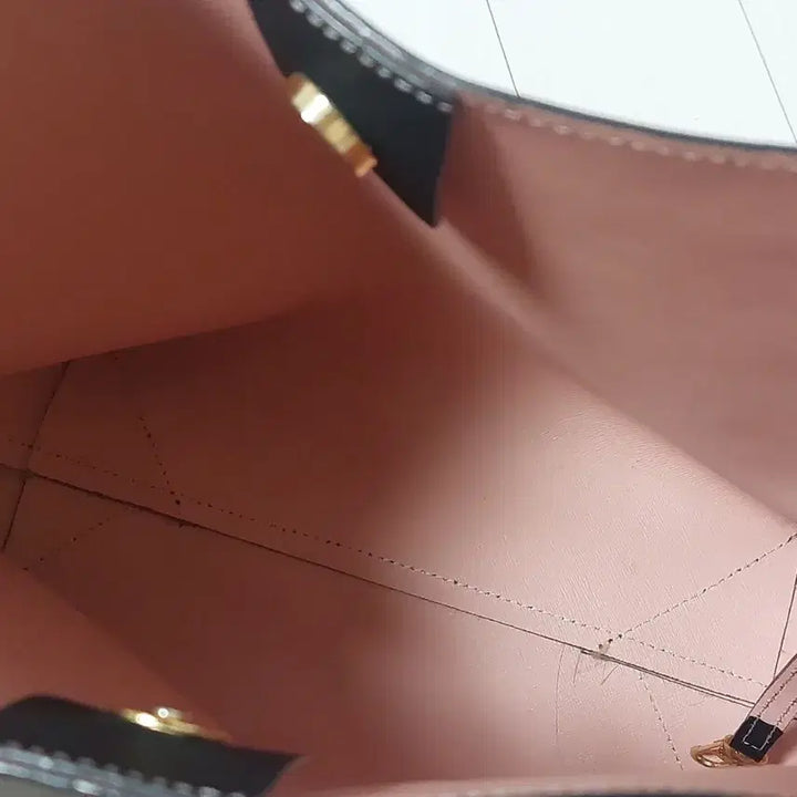[BUNJANG] SAINT SCOTT Leather Shoulder Bag / SAINT SCOTT 가죽 숄더백+핑크포인트 싸게 판매