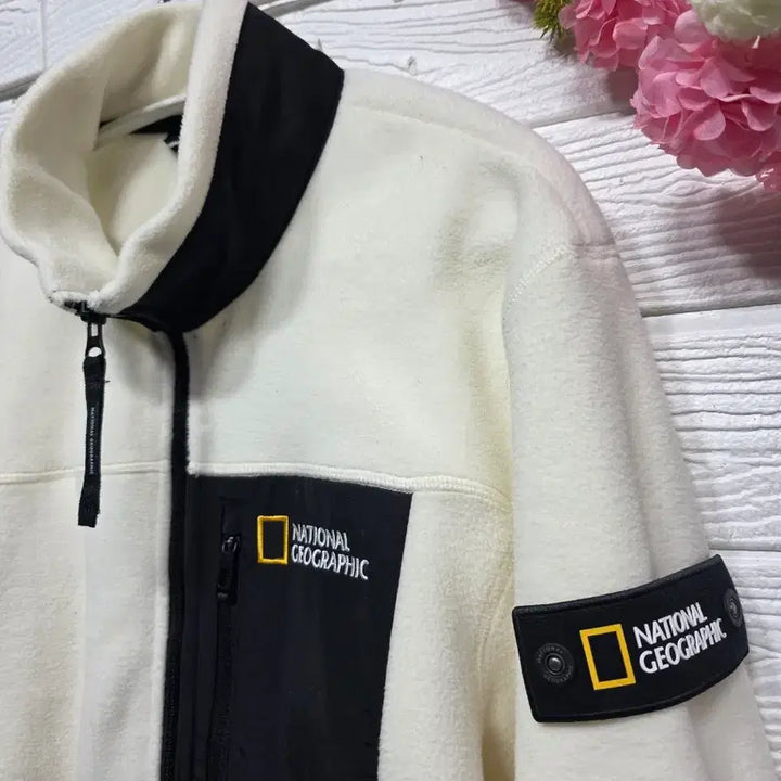 [BUNJANG] National Geographic Fleece Jacket / 새상품 2021년 내셔널지오그래픽  후리스 자켓 100