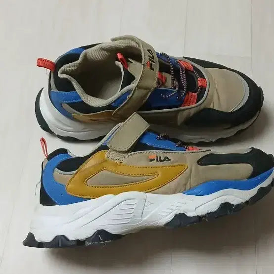 [BUNJANG] 휠라 운동화 230mm / 휠라 운동화 230mm