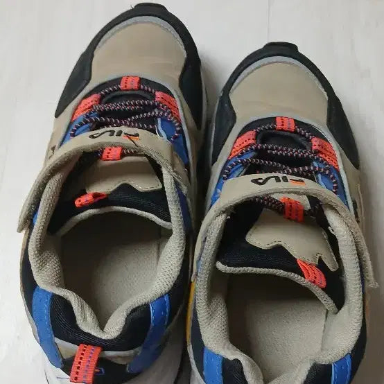 [BUNJANG] 휠라 운동화 230mm / 휠라 운동화 230mm