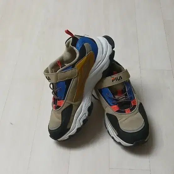 [BUNJANG] 휠라 운동화 230mm / 휠라 운동화 230mm
