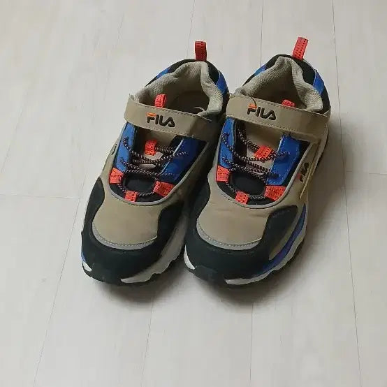 [BUNJANG] 휠라 운동화 230mm / 휠라 운동화 230mm