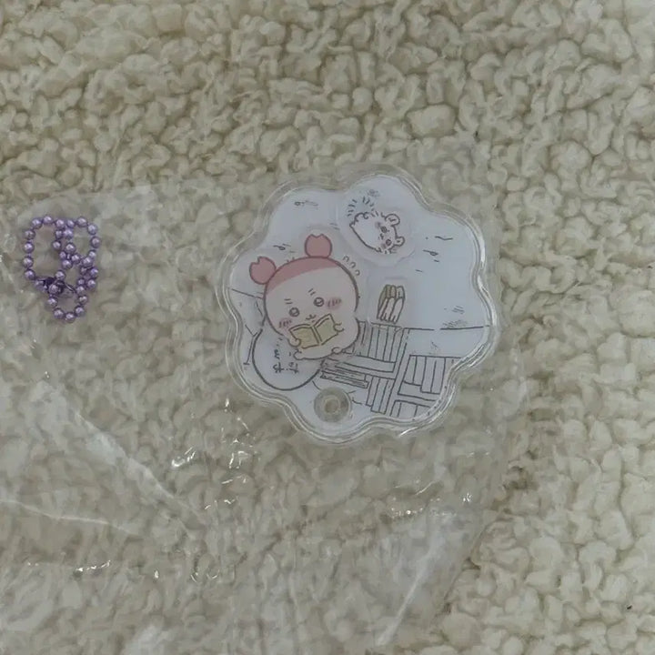 [BUNJANG] Bandai Chiikawa Shaka Shaka Charm Kani &amp; Momonga Keyring / (미개봉) 반다이 치이카와 샤카샤카참 카니 모몽가 식완제품 가챠 키링