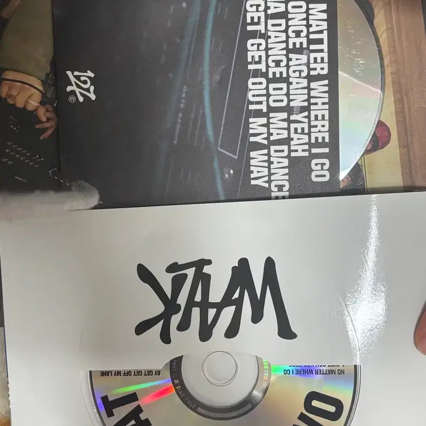 [BUNJANG] NCT 127 JiSung WALK Album Bundle Set / (+지성 포토이즘) NCT 127 앨범 WALK+ 포토카드 등등(일괄)