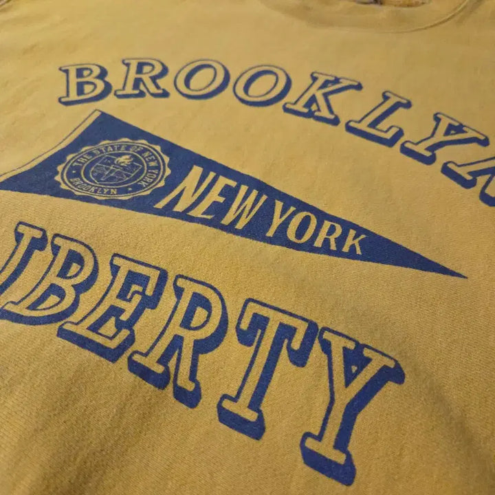 [BUNJANG] Outstanding Brooklyn Liberty Oversized Sweatshirt S Mustard / 아웃스탠딩 브루클린 리버티 오버핏 맨투맨 S 머스터드