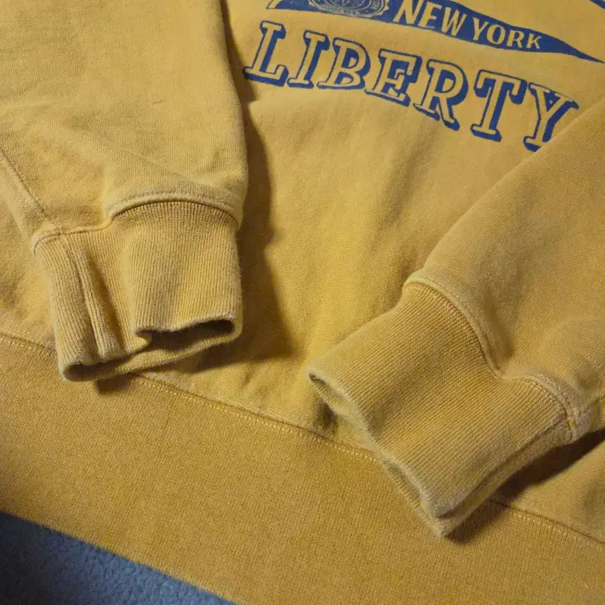 [BUNJANG] Outstanding Brooklyn Liberty Oversized Sweatshirt S Mustard / 아웃스탠딩 브루클린 리버티 오버핏 맨투맨 S 머스터드