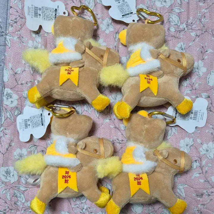 [BUNJANG] Hello Kitty Horse Doll Keychain 2026 Edition / 헬로키티 말인형 키링 2026년 에디션