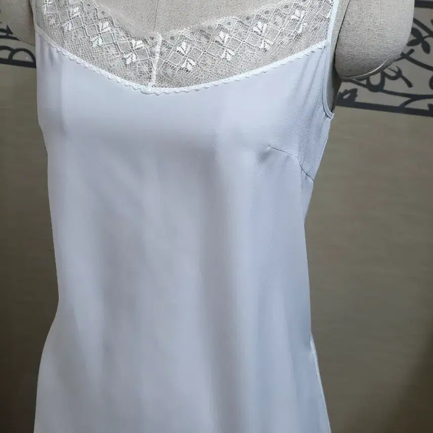 [BUNJANG] MojoSphin Lace-Trimmed White Tank Top (Size 55) / [모조에스핀] 레이스 배색 화이트 나시 (55사이즈)