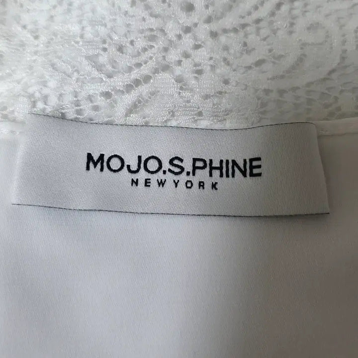 [BUNJANG] MojoSphin Lace-Trimmed White Tank Top (Size 55) / [모조에스핀] 레이스 배색 화이트 나시 (55사이즈)