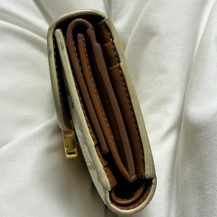 [BUNJANG] Celine Triomphe Small Wallet White Tan / 셀린느 트리옹프 스몰 반지갑 화이트탄