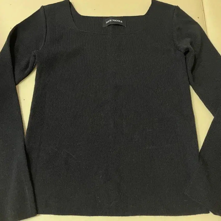 [BUNJANG] Nick&amp;Nicole Square Neck Black Knit Top / 새상품)닉앤니콜 봄가을용 스퀘어넥 블랙 긴팔 니트