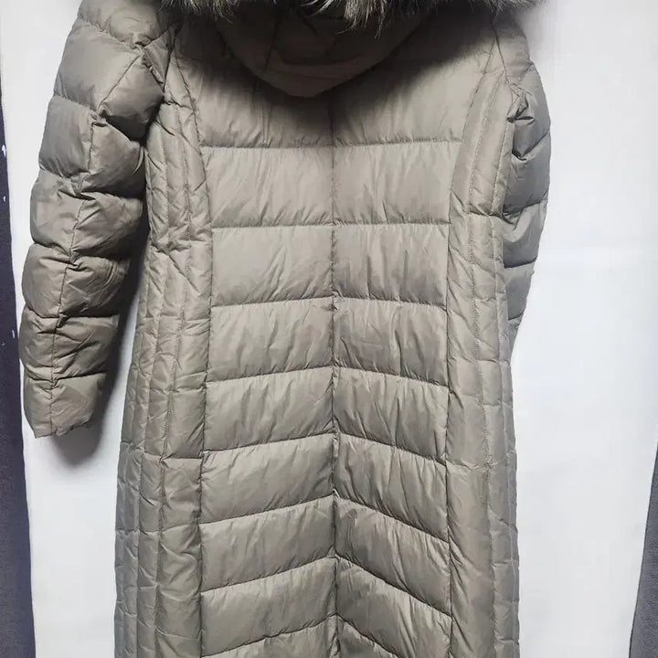 [SOLD OUT] 블루페페 라쿤퍼 경량 롱패딩-55