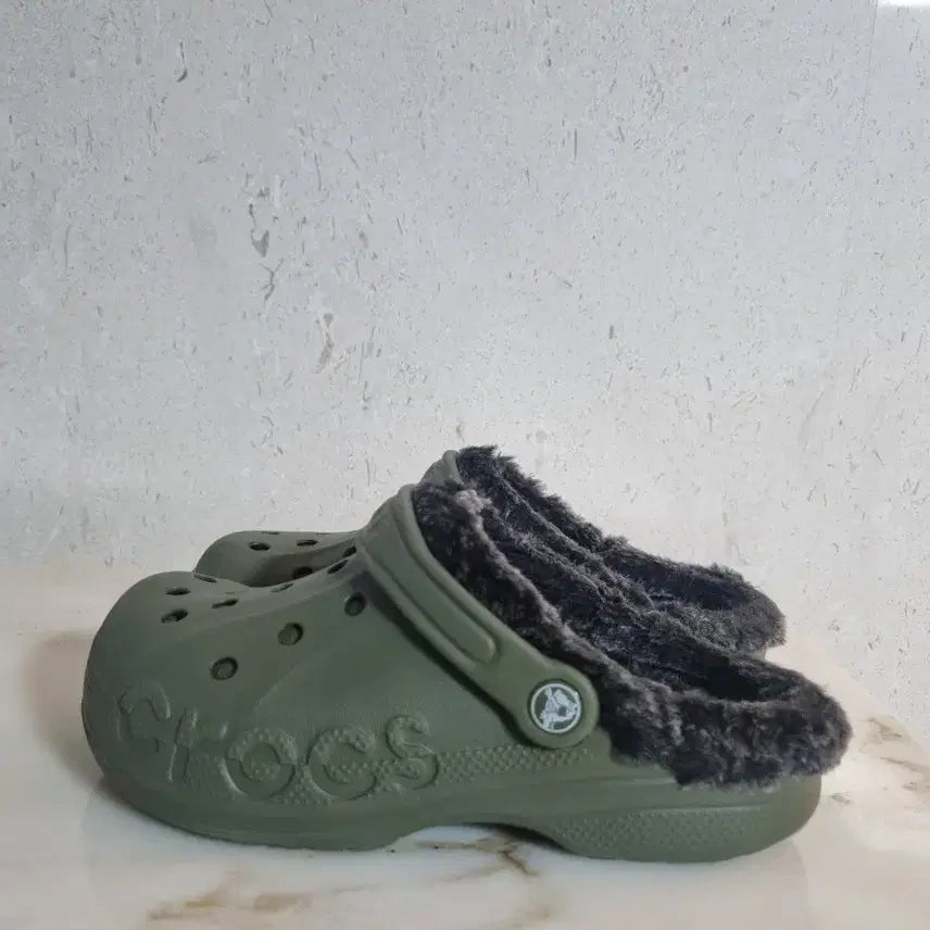 [BUNJANG] Crocs Baya Lined Clog Slippers (240mm) / 크록스 바야 클로그 털실내화 샌들 240