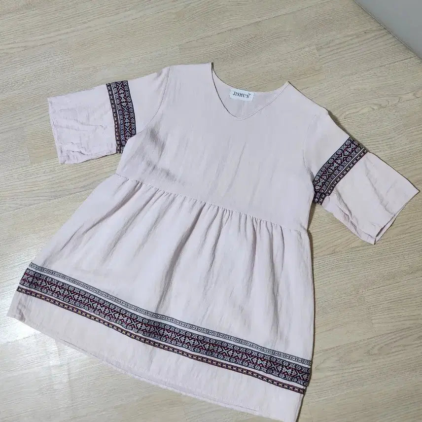[BUNJANG] JISHUN Ethnic Embroidered Short-Sleeve Dress / JISHUN 에스닉 자수 반팔 원피스