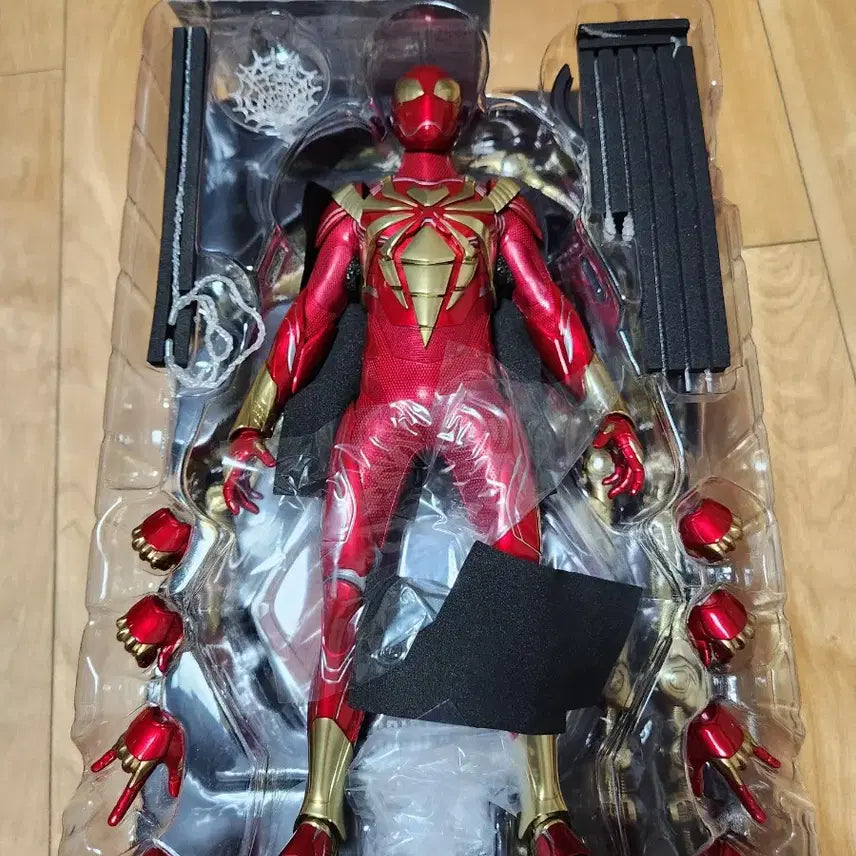 [BUNJANG] Hot Toys Spider-Man Figure / 핫토이 스파이더맨