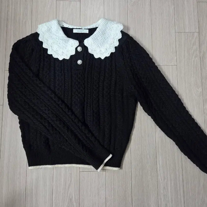 [BUNJANG] JJ JIGOTT Lace Collar Pullover Knit Black / 실착1회.JJ JIGOTT 레이스 칼라 풀오버 니트 블랙 55사이즈